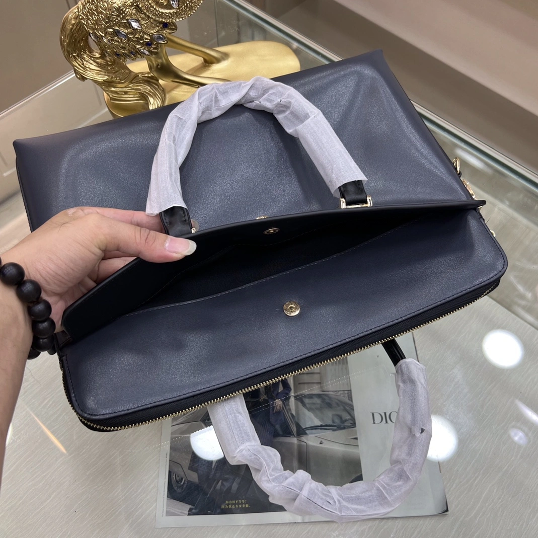 Versace AAA Man Handbags Functional 9021