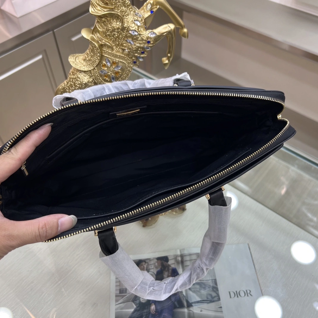 Versace AAA Man Handbags Functional 9021