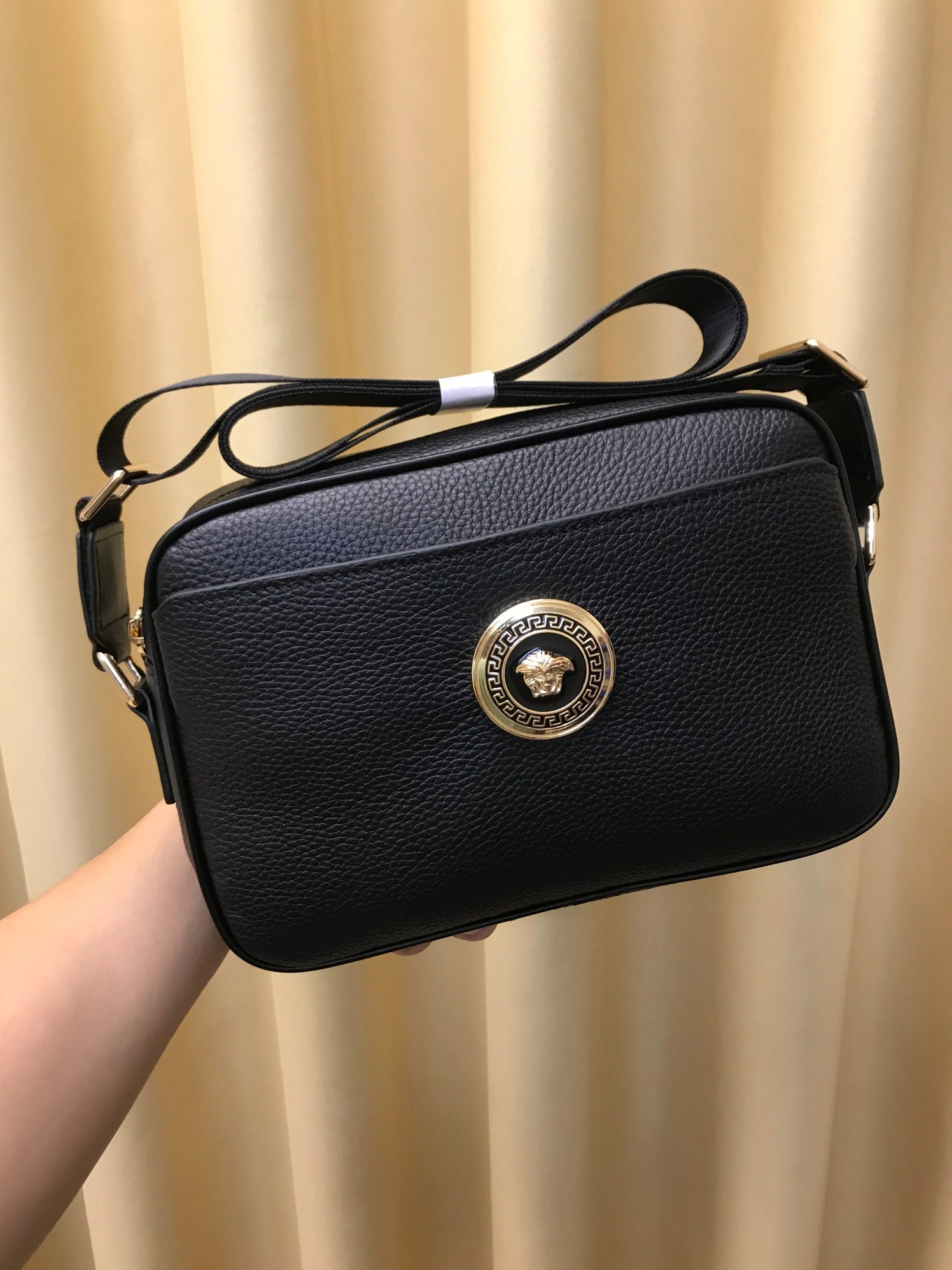 Versace AAA Man Messenger Bags AllSeason 3381