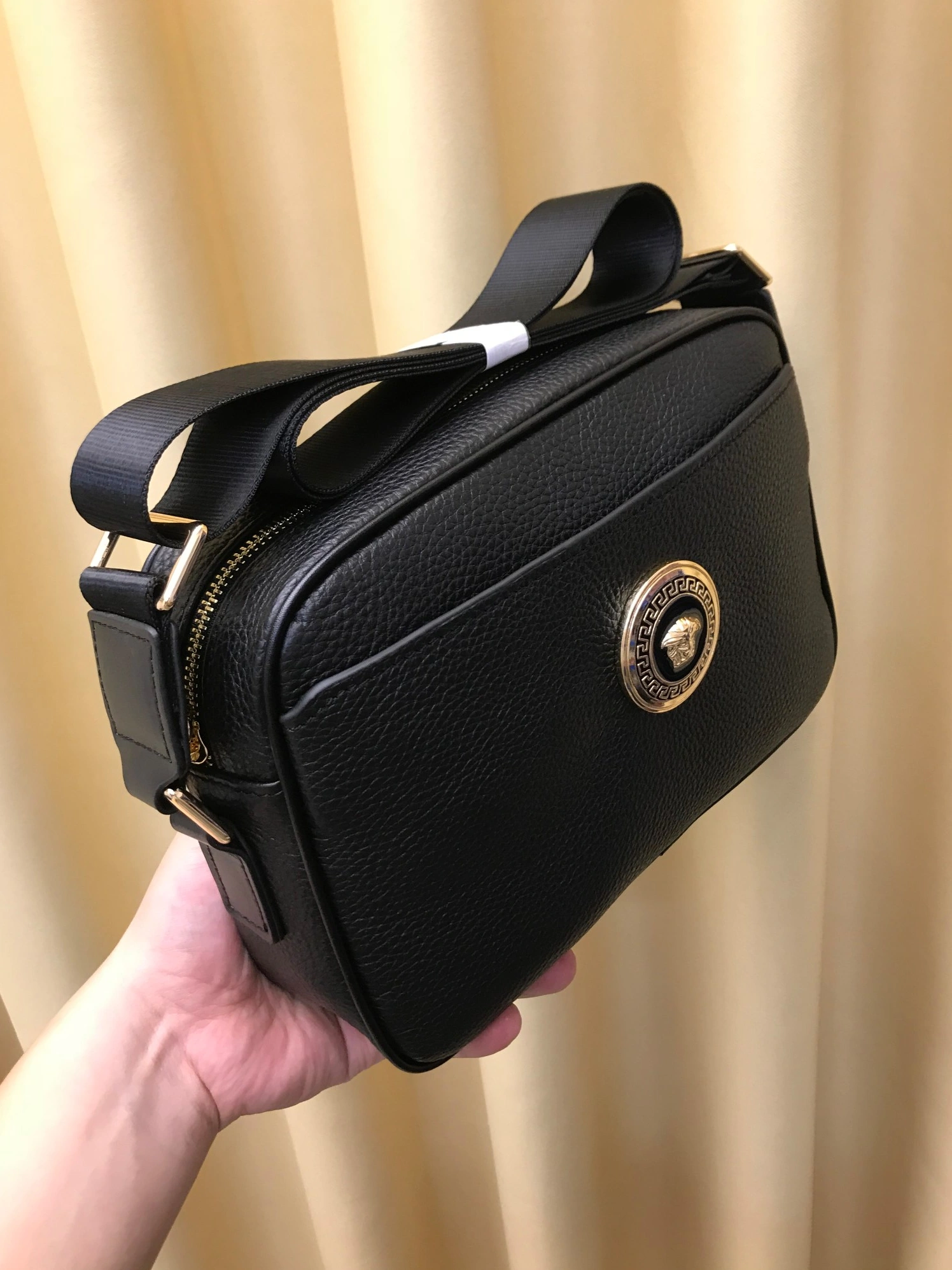 Versace AAA Man Messenger Bags AllSeason 3381