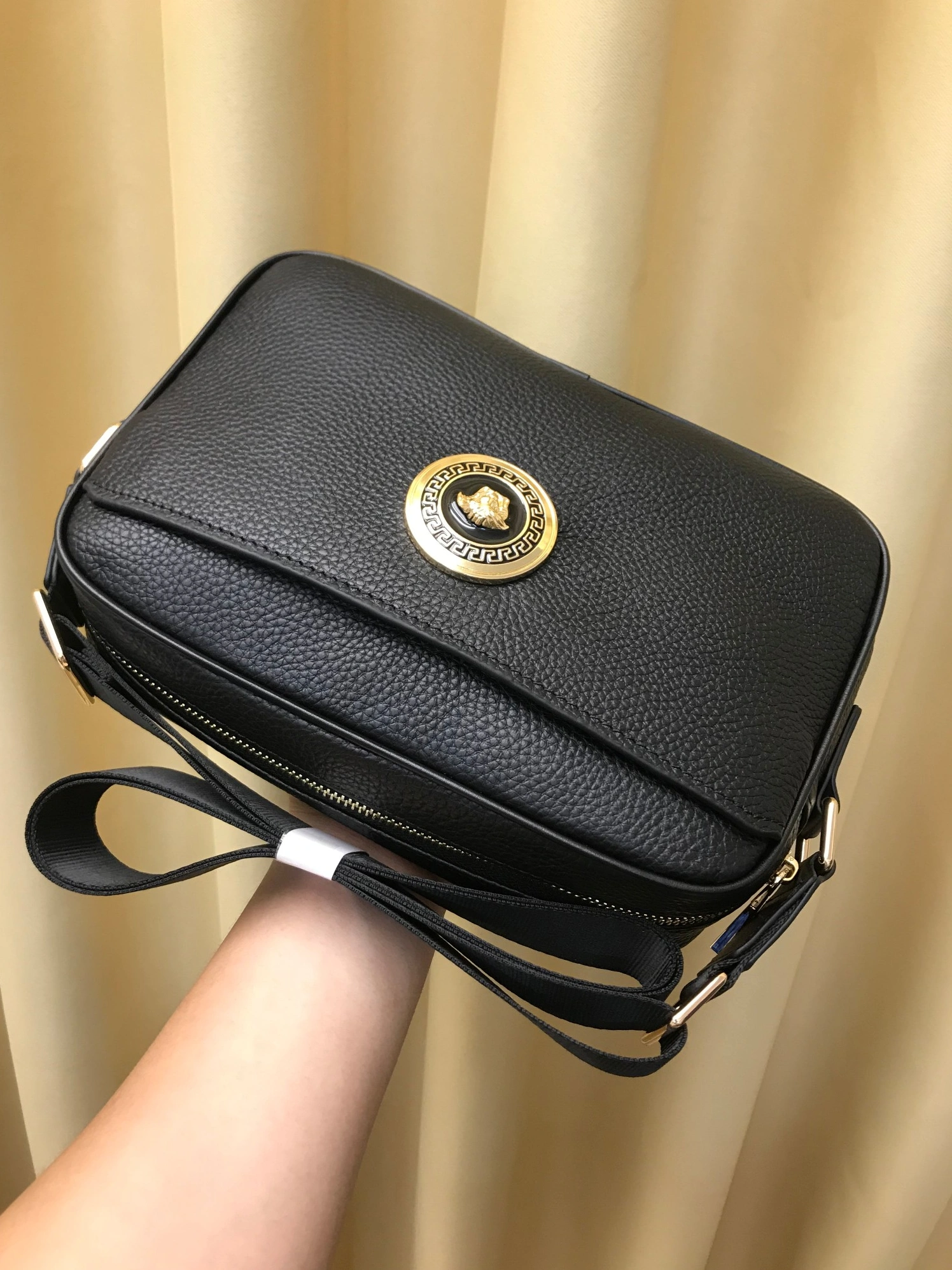 Versace AAA Man Messenger Bags AllSeason 3381