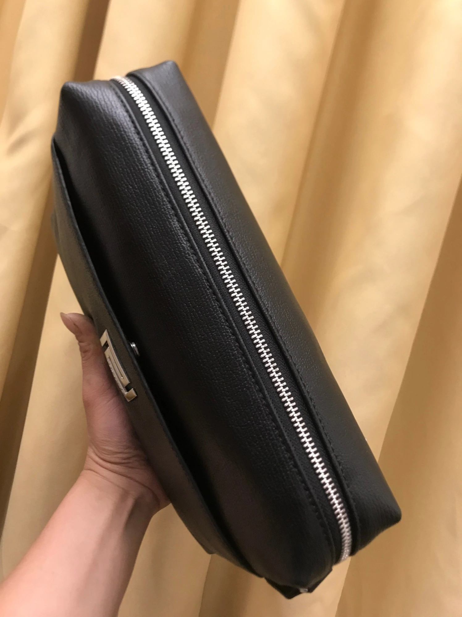 Versace AAA Man Messenger Bags Bold 1820