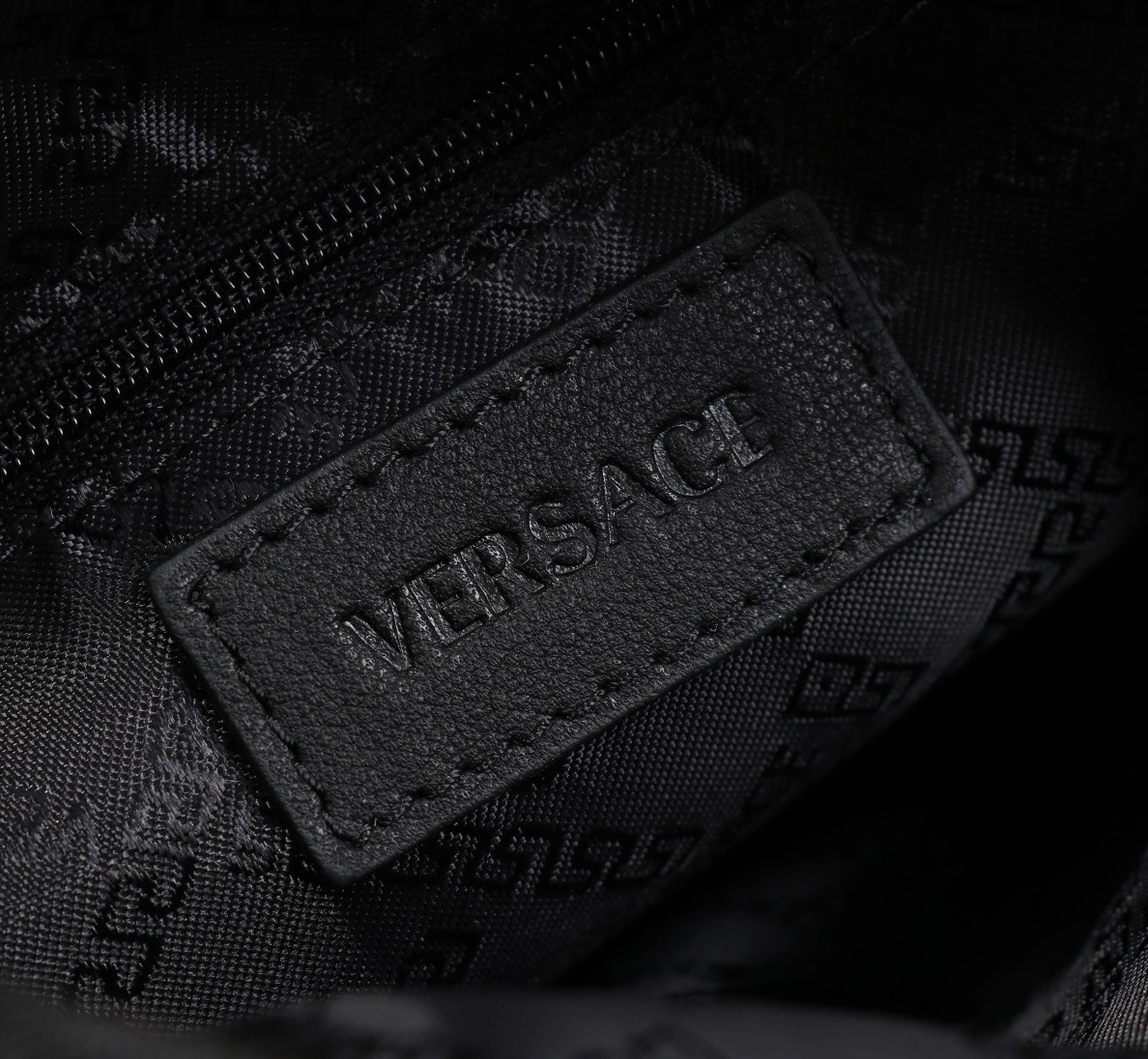 Versace AAA Man Messenger Bags Bold 3948
