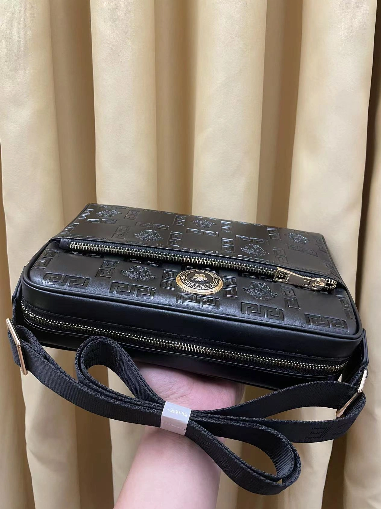 Versace AAA Man Messenger Bags Classic 6327