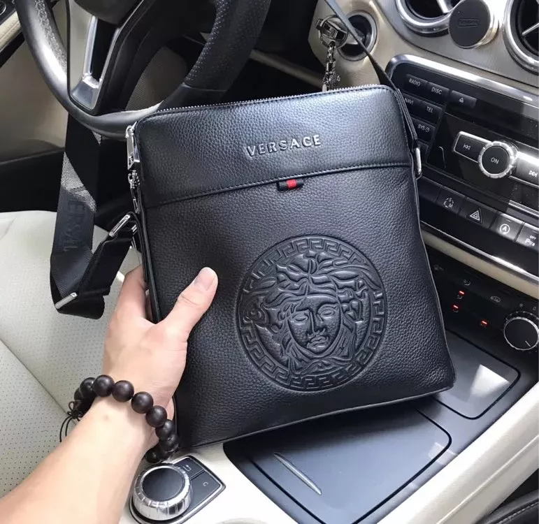 Versace AAA Man Messenger Bags Comfortable 1427
