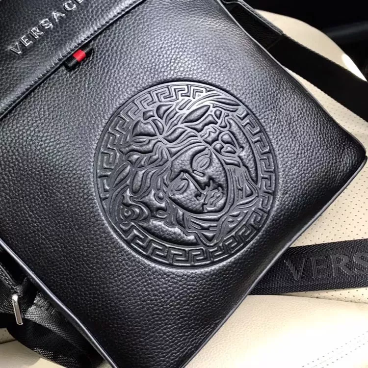 Versace AAA Man Messenger Bags Comfortable 1427