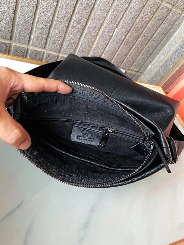 Versace AAA Man Messenger Bags Durable 4561