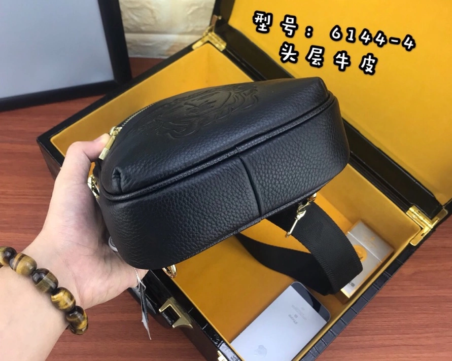 Versace AAA Man Messenger Bags NewStyle 2374