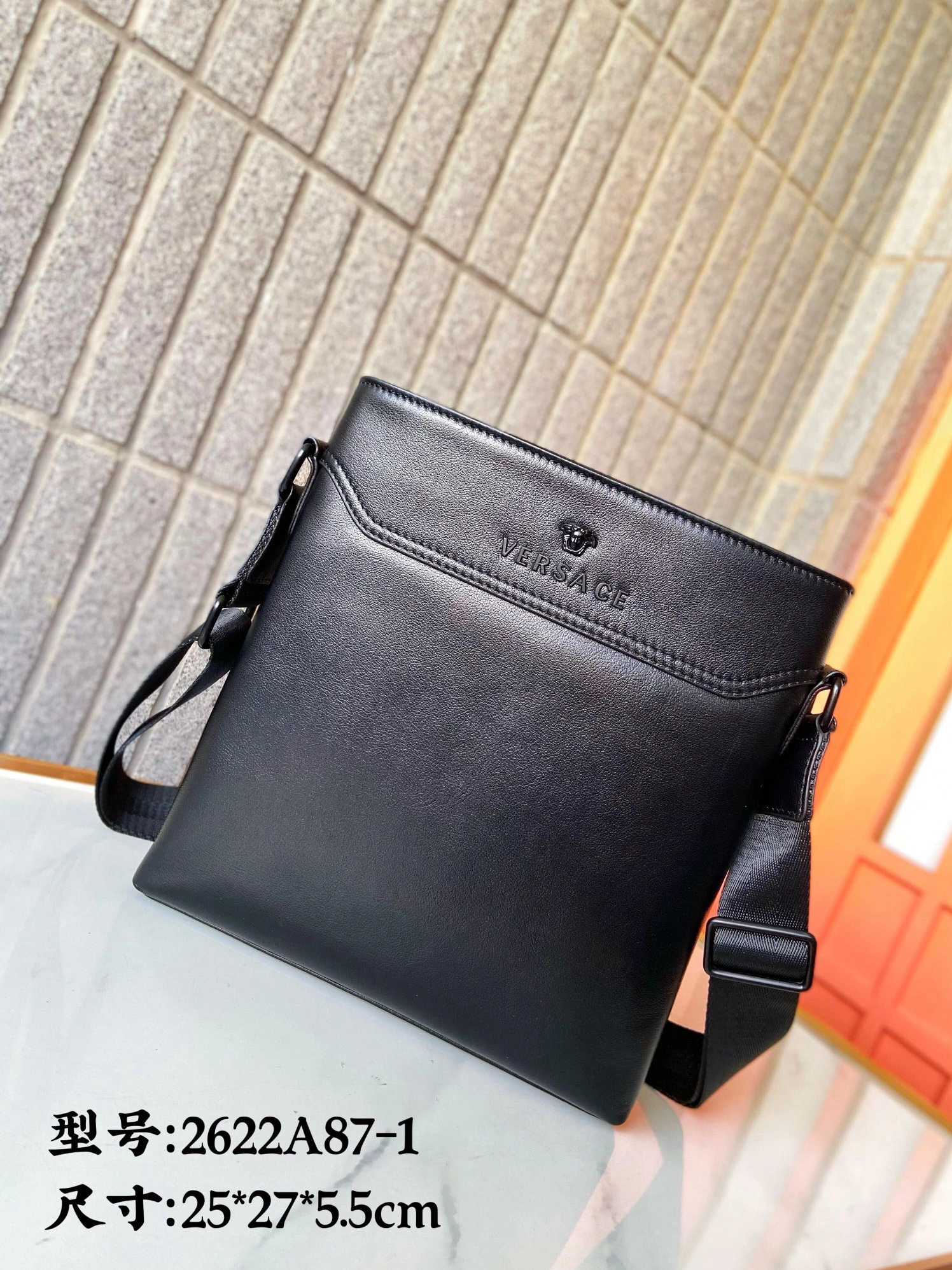 Versace AAA Man Messenger Bags Resilient 5849