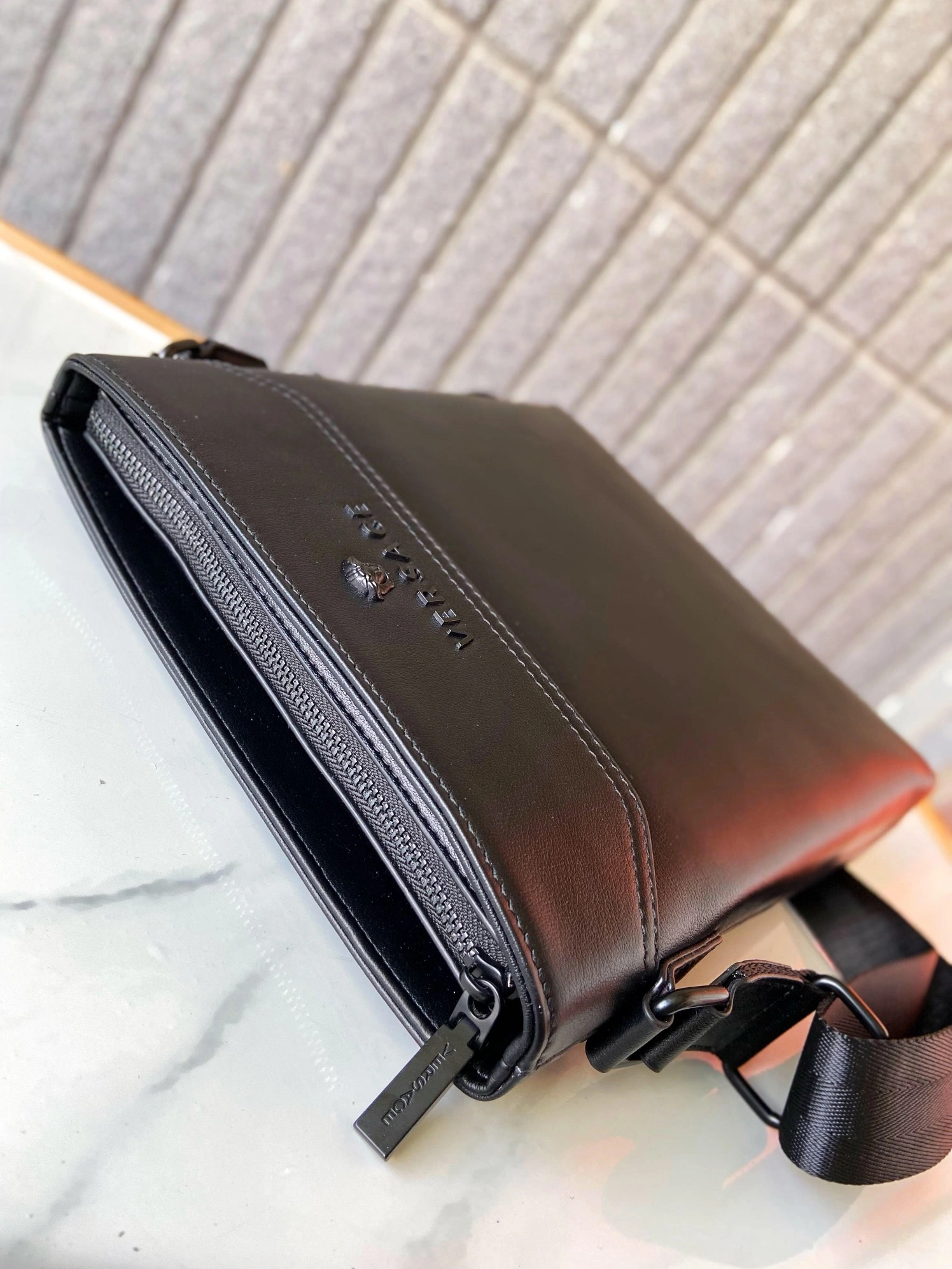 Versace AAA Man Messenger Bags Resilient 5849