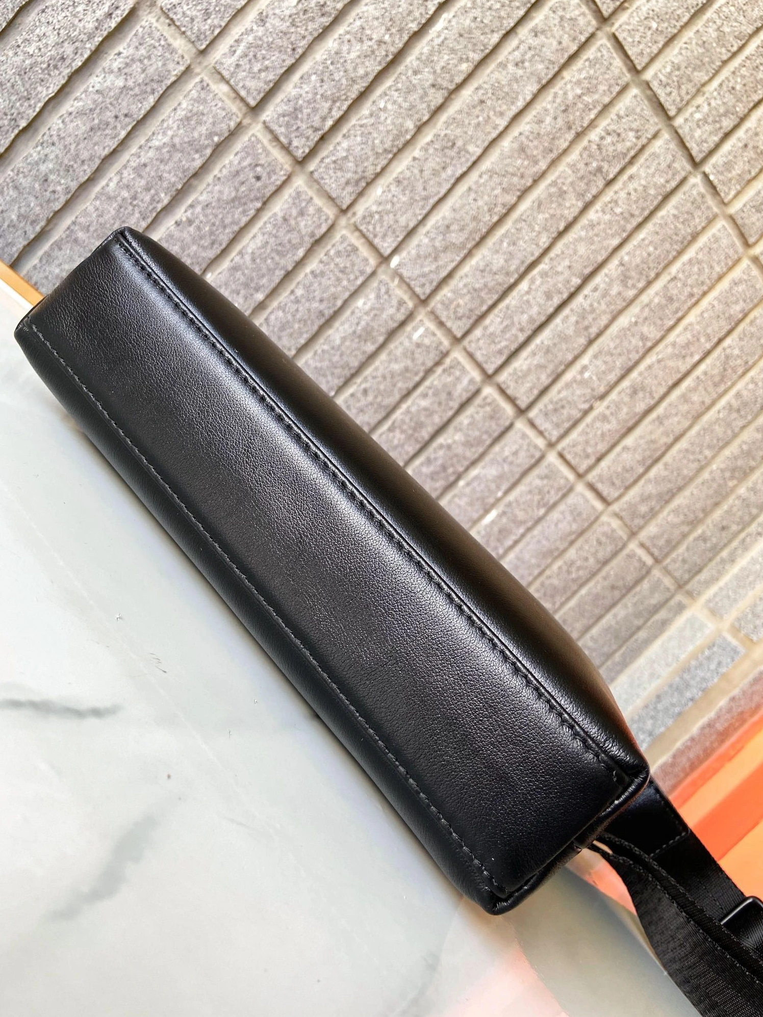 Versace AAA Man Messenger Bags Resilient 5849
