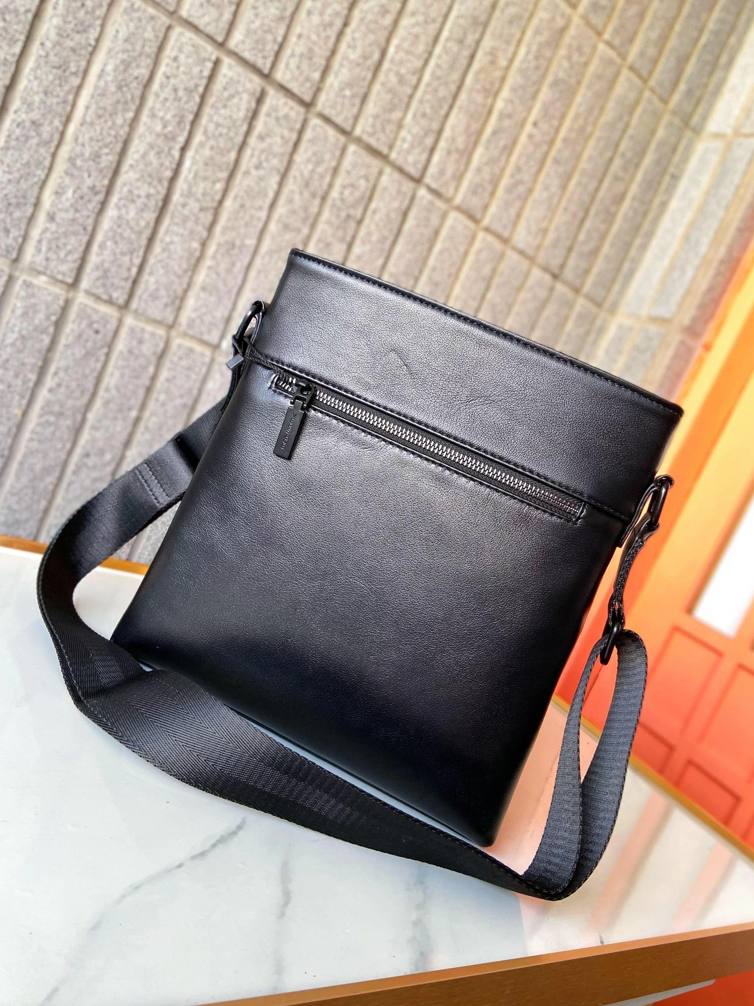Versace AAA Man Messenger Bags Resilient 5849