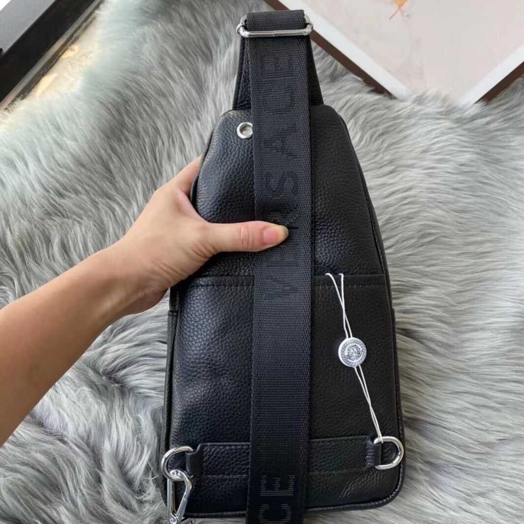 Versace AAA Man Messenger Bags Soft 156
