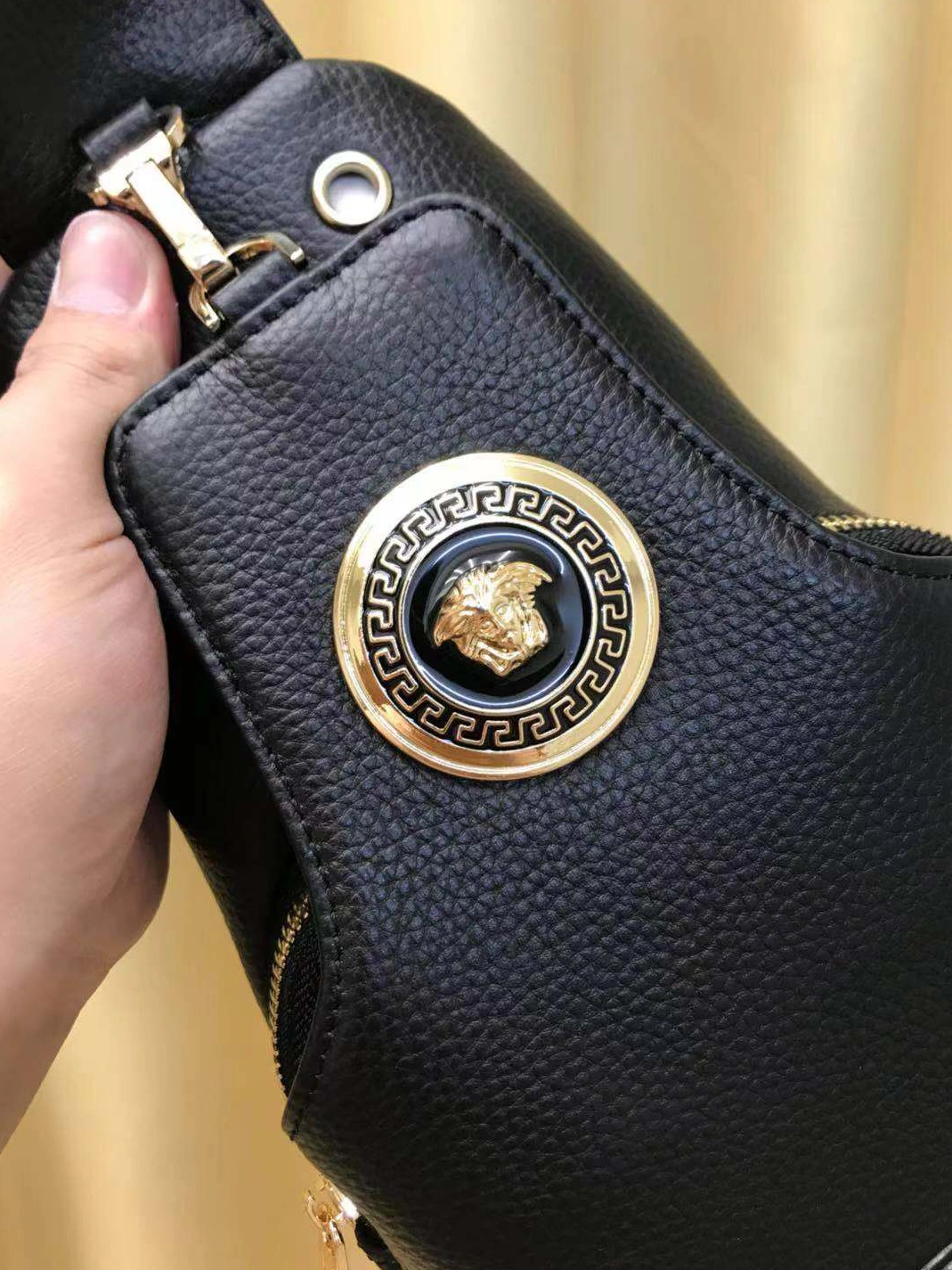 Versace AAA Man Messenger Bags Soft 2596
