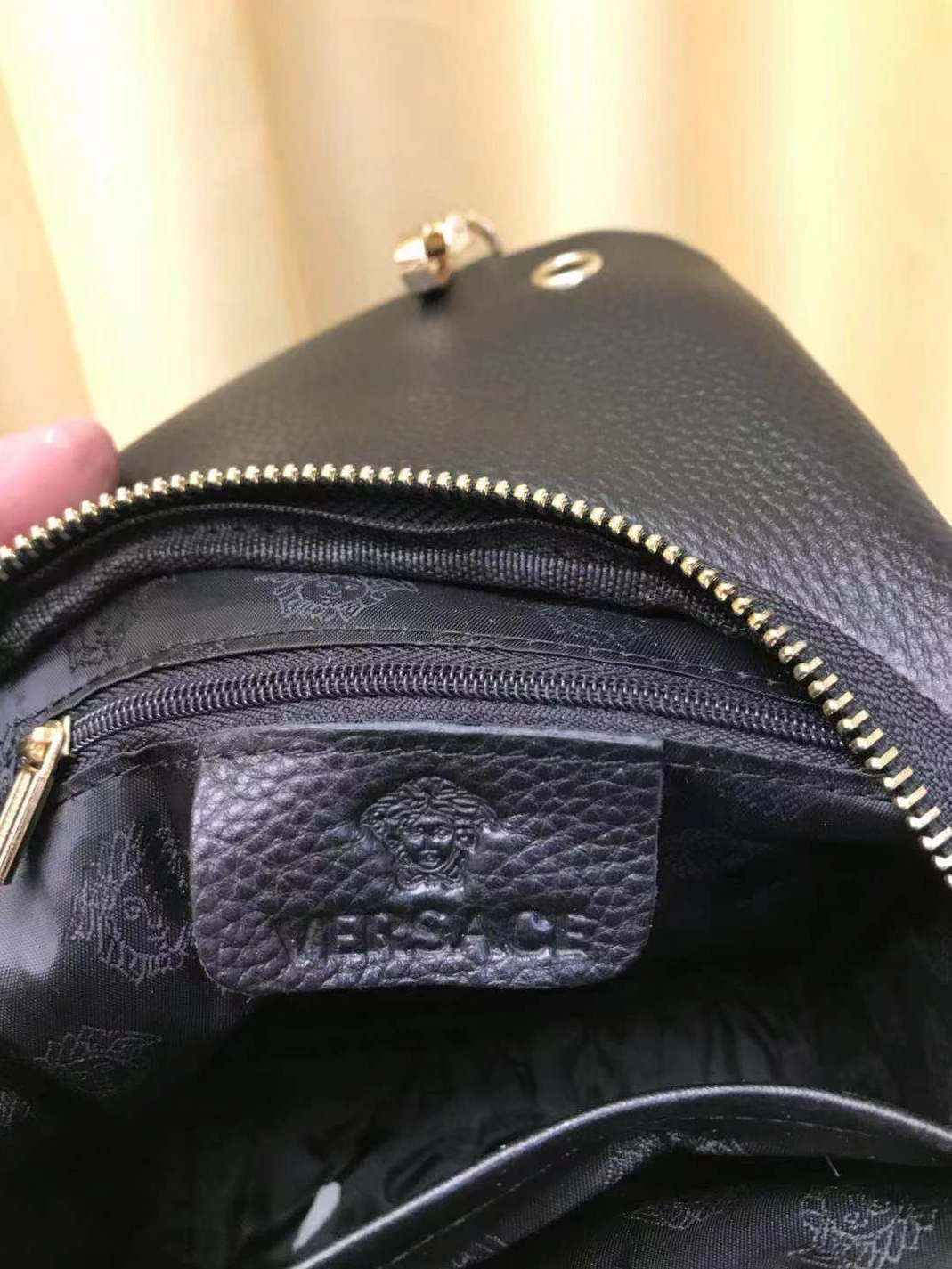 Versace AAA Man Messenger Bags Soft 2596