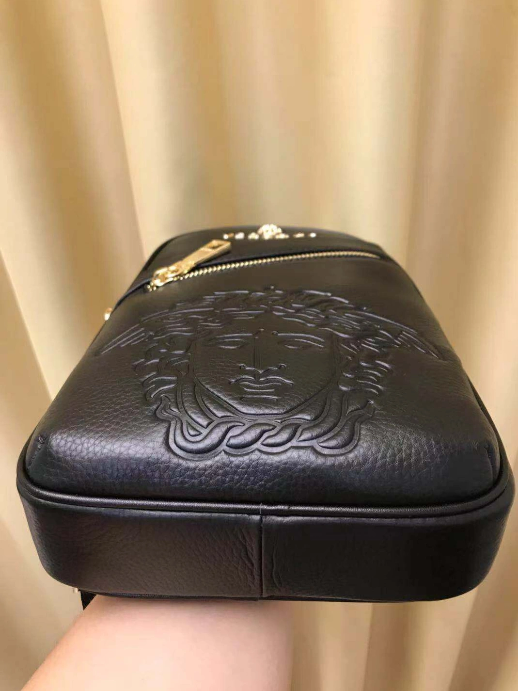 Versace AAA Man Messenger Bags StreetReady 2974