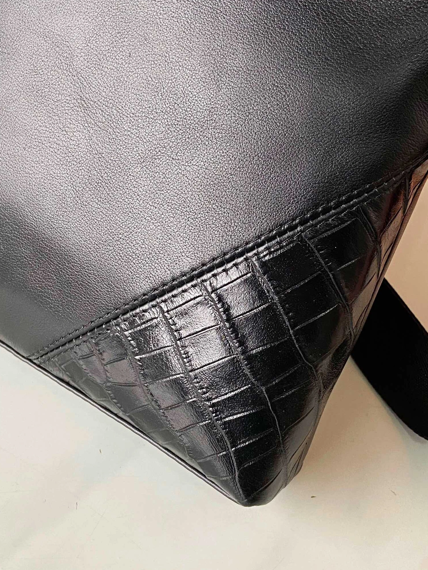 Versace AAA Man Messenger Bags Trendy 9799