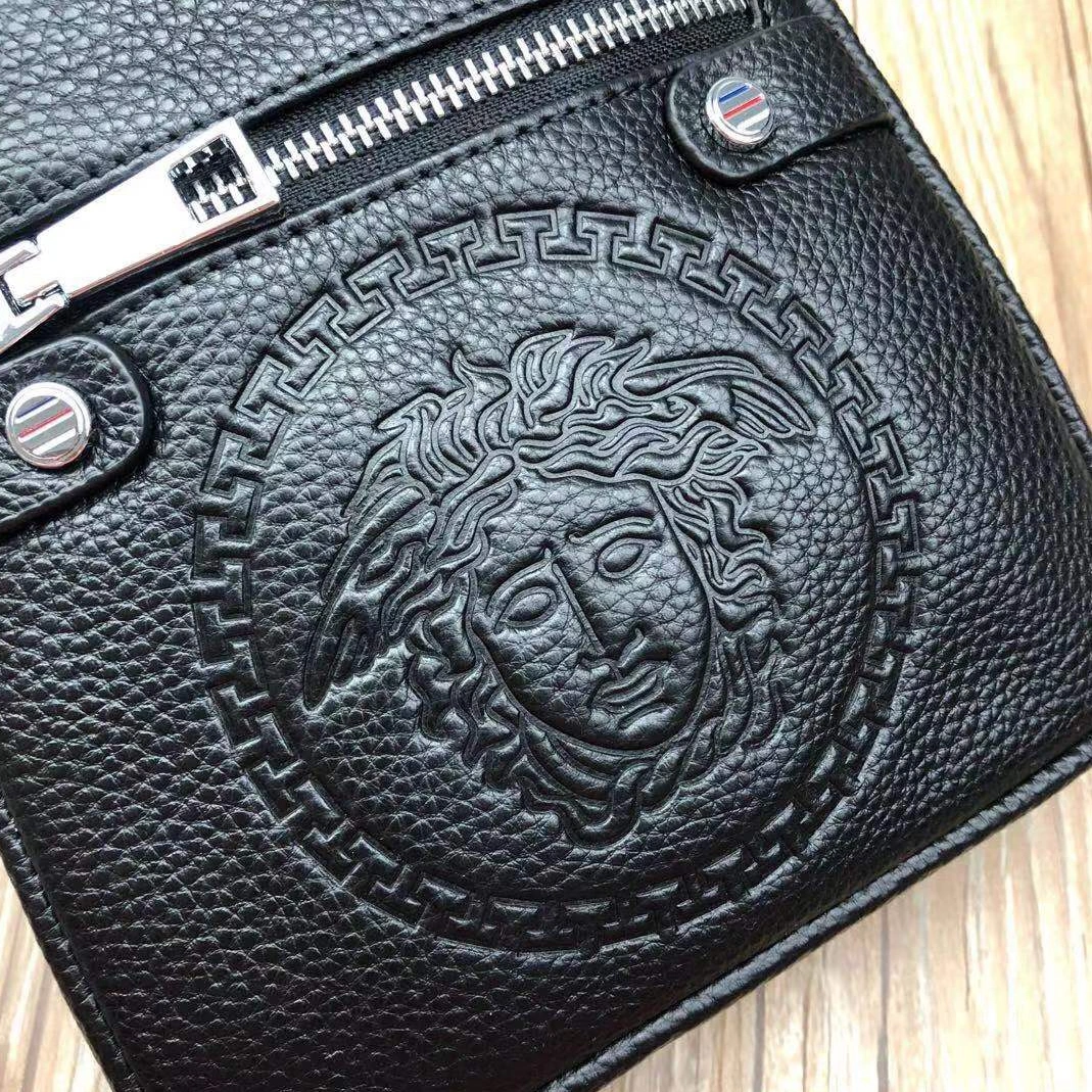 Versace AAA Man Messenger Bags WellDesigned 8155