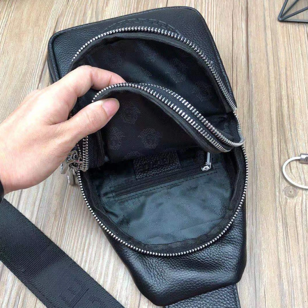 Versace AAA Man Messenger Bags WellDesigned 8155