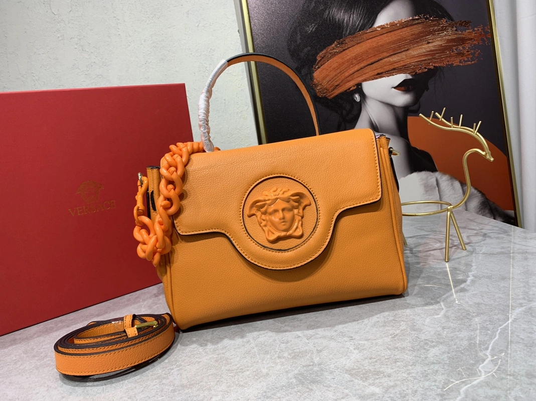Versace AAA Quality Handbags For Women Affordable 5662