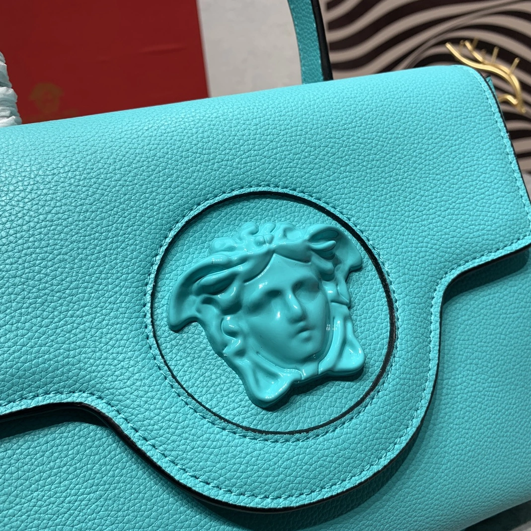 Versace AAA Quality Handbags For Women StreetReady 2070