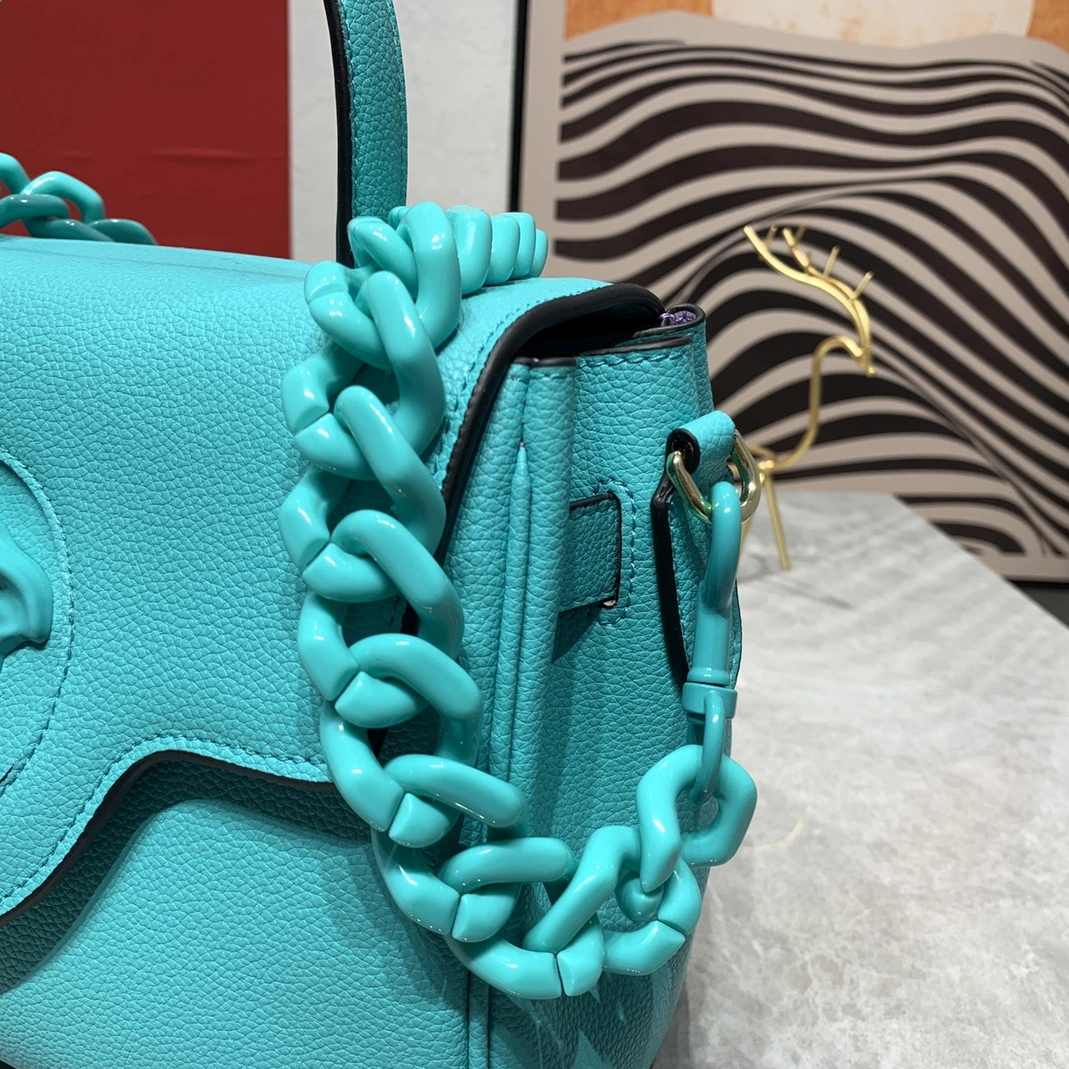 Versace AAA Quality Handbags For Women StreetReady 2070