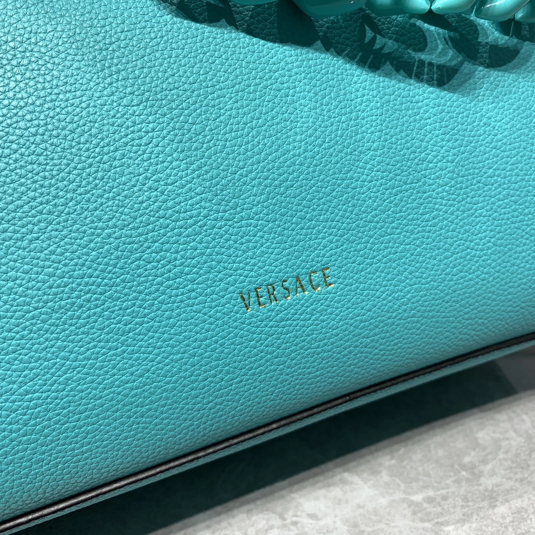 Versace AAA Quality Handbags For Women StreetReady 2070
