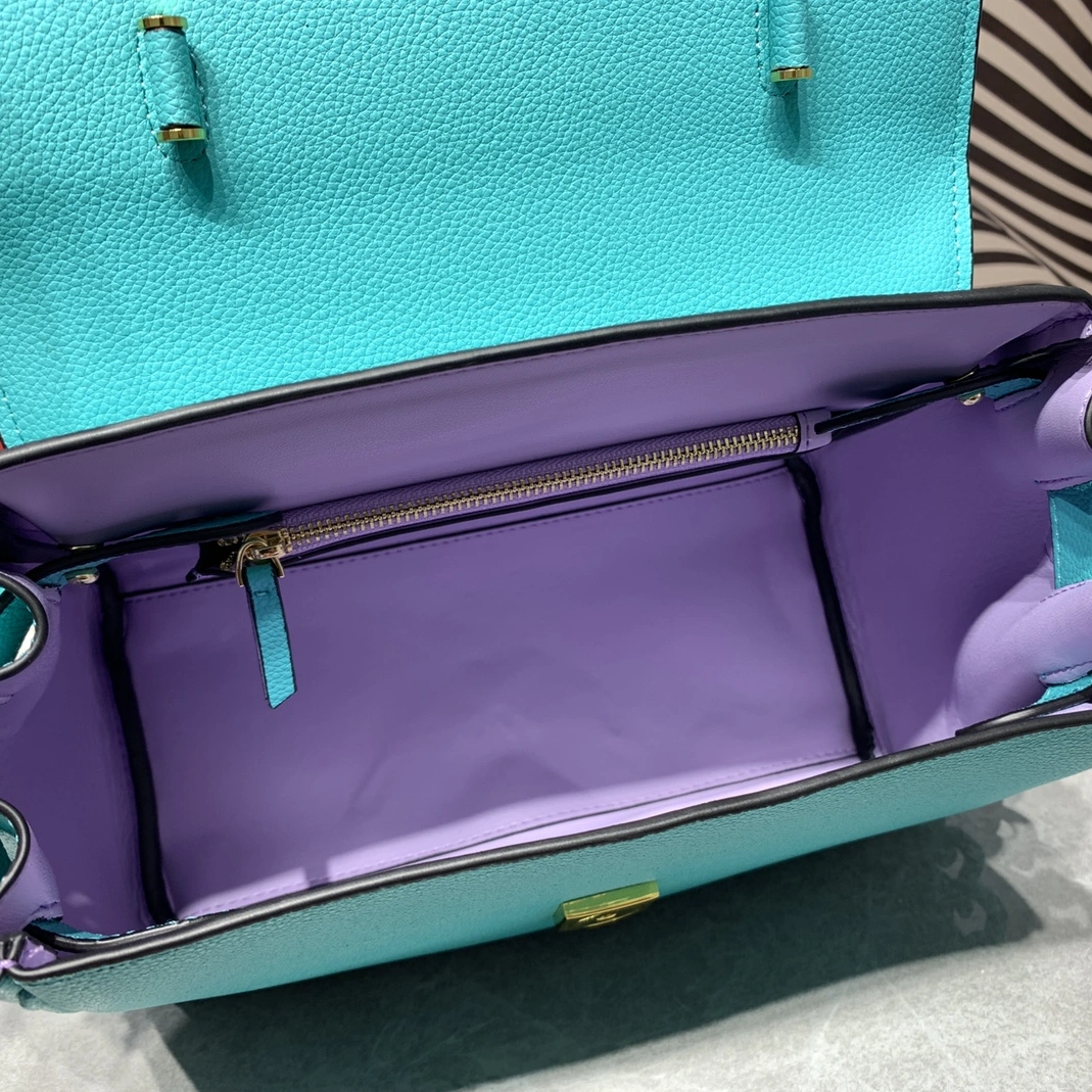 Versace AAA Quality Handbags For Women StreetReady 2070