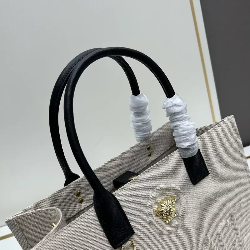 Versace AAA Quality Handbags For Women Stylish 2988