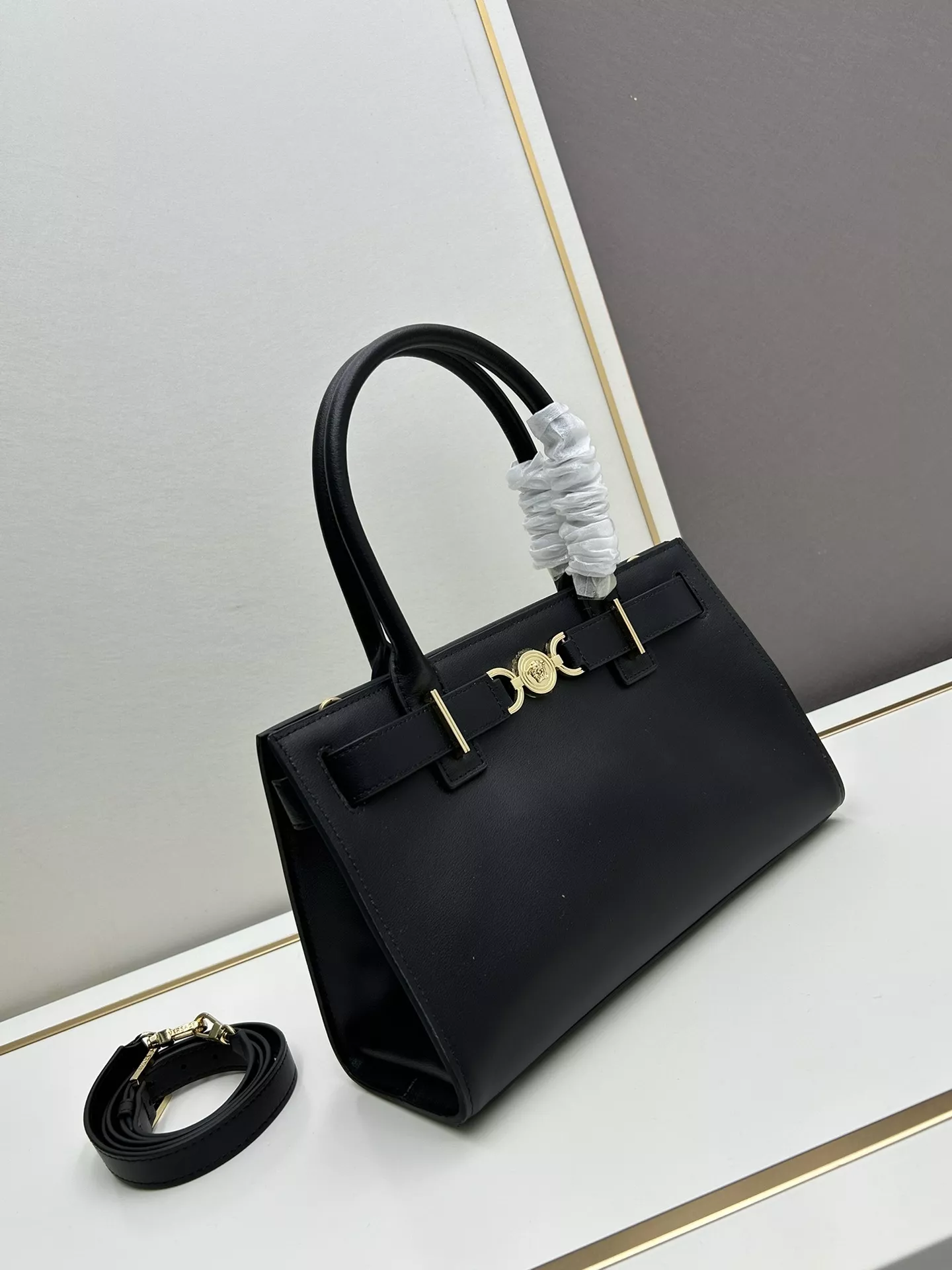 Versace AAA Quality Handbags For Women UrbanStyle 4055