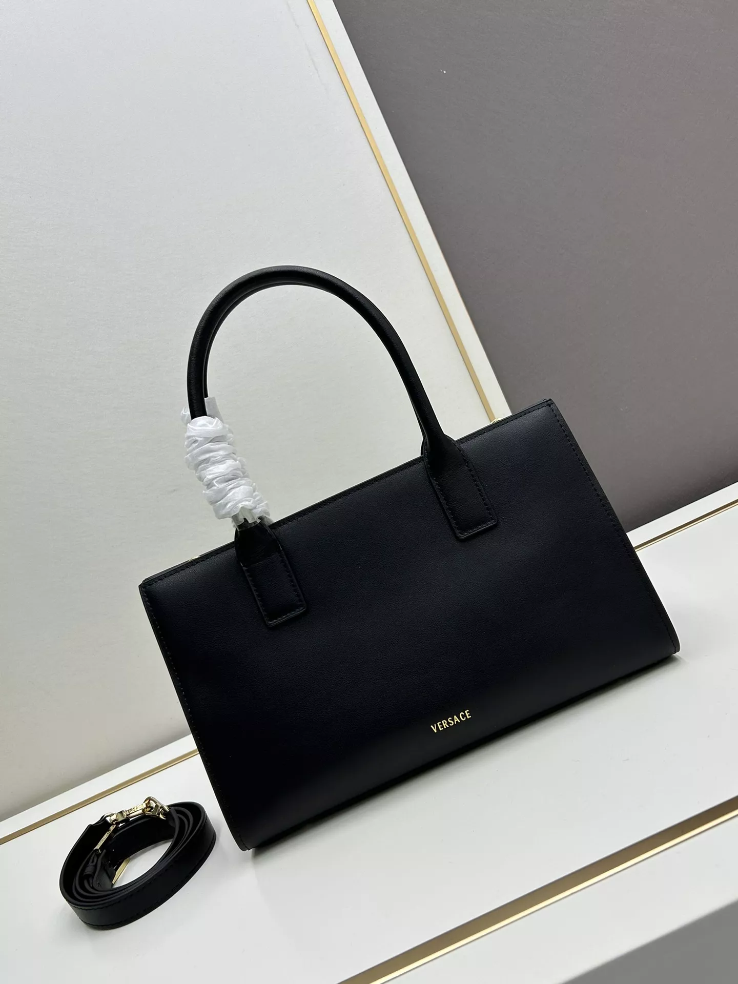 Versace AAA Quality Handbags For Women UrbanStyle 4055