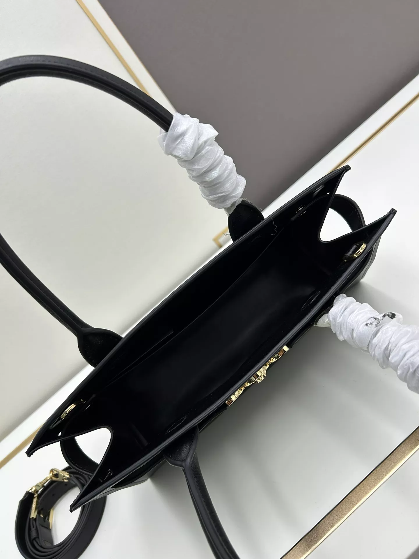 Versace AAA Quality Handbags For Women UrbanStyle 4055