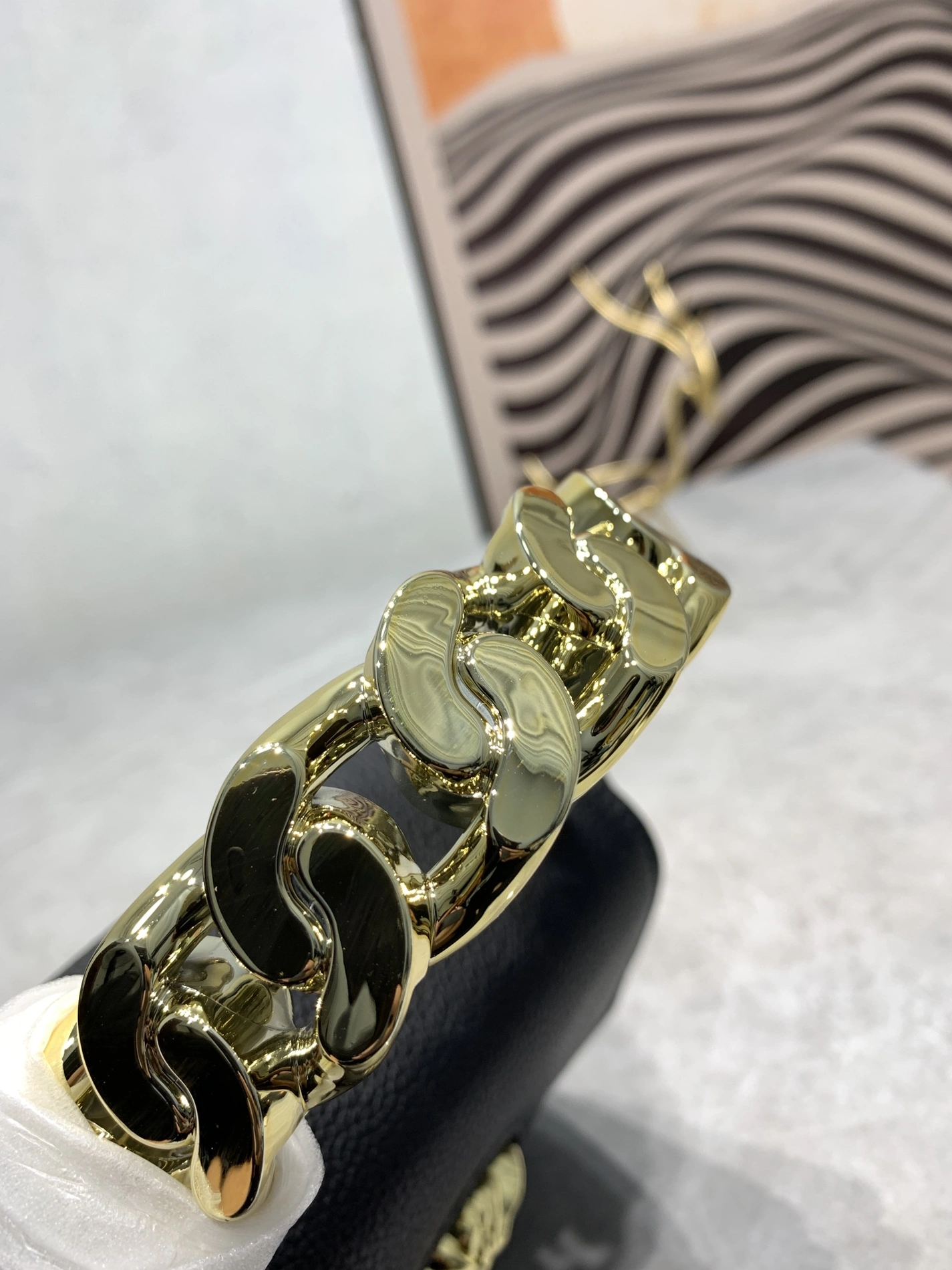 Versace AAA Quality Handbags For Women WellDesigned 5722