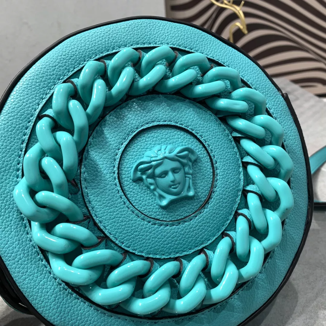 Versace AAA Quality Messenger Bags For Women Compact 2870