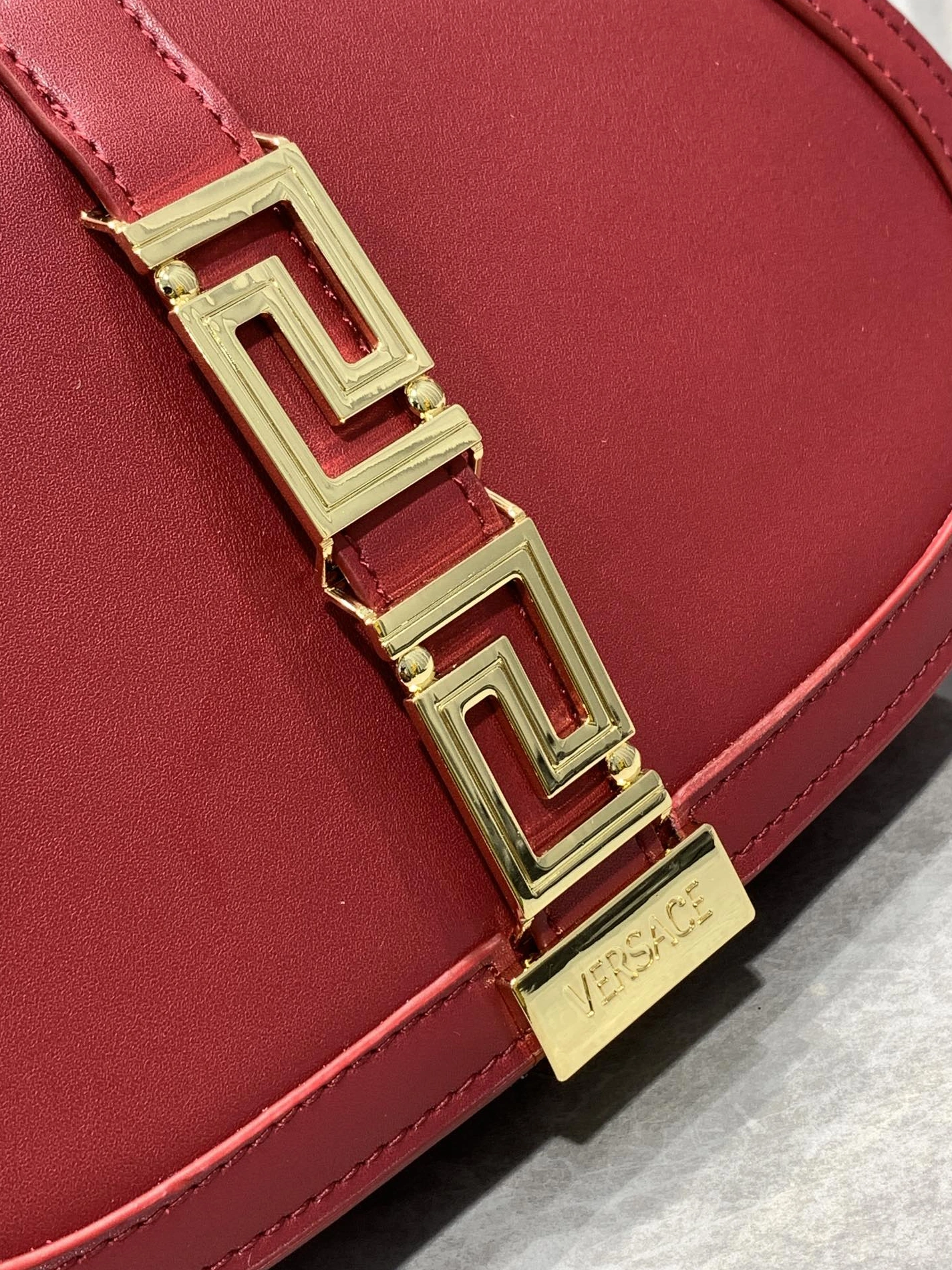 Versace AAA Quality Messenger Bags For Women Fashionable 5765