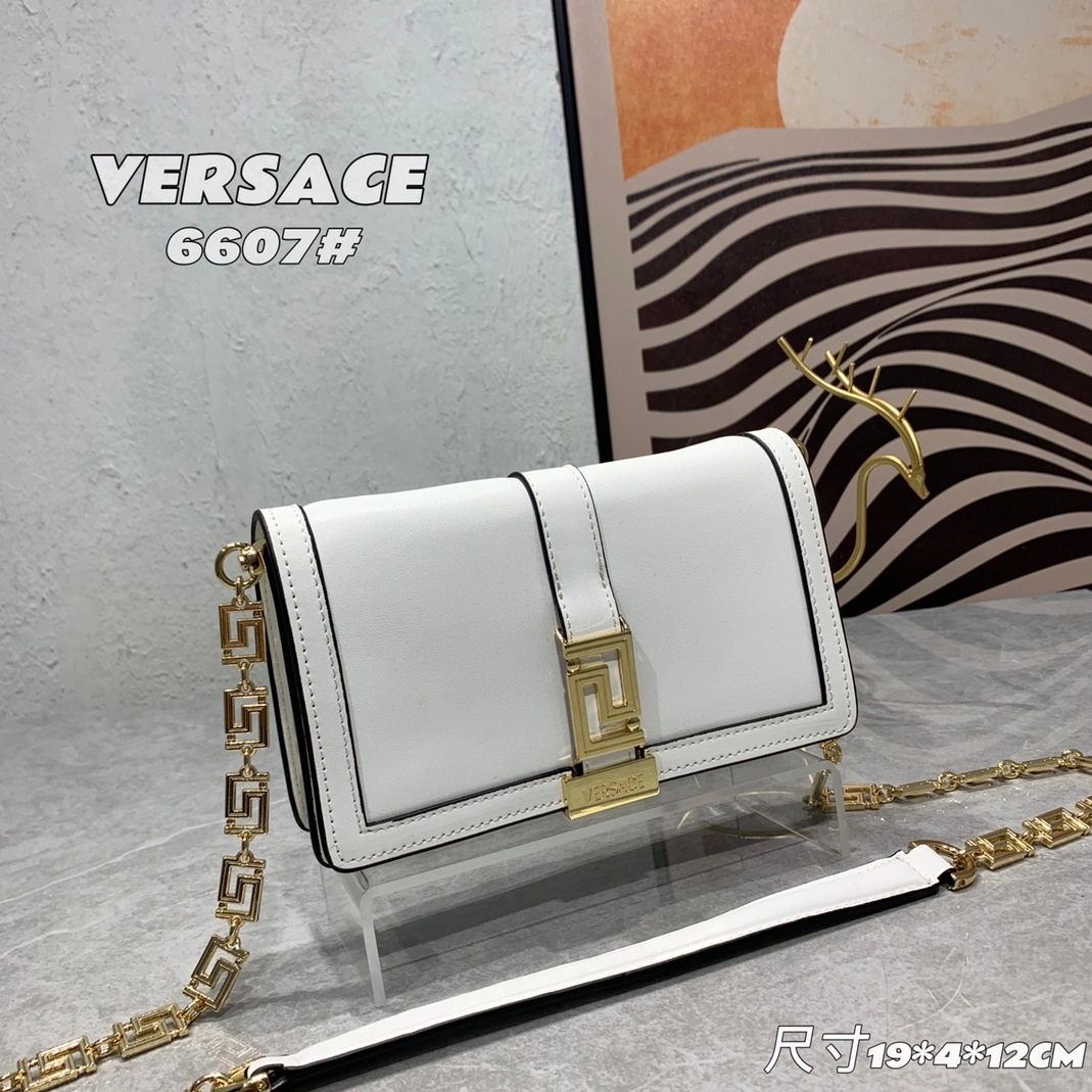 Versace AAA Quality Messenger Bags For Women Flexible 6542