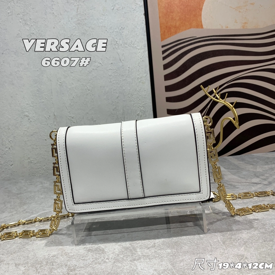 Versace AAA Quality Messenger Bags For Women Flexible 6542