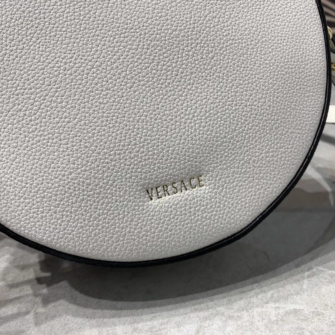 Versace AAA Quality Messenger Bags For Women Practical 8376