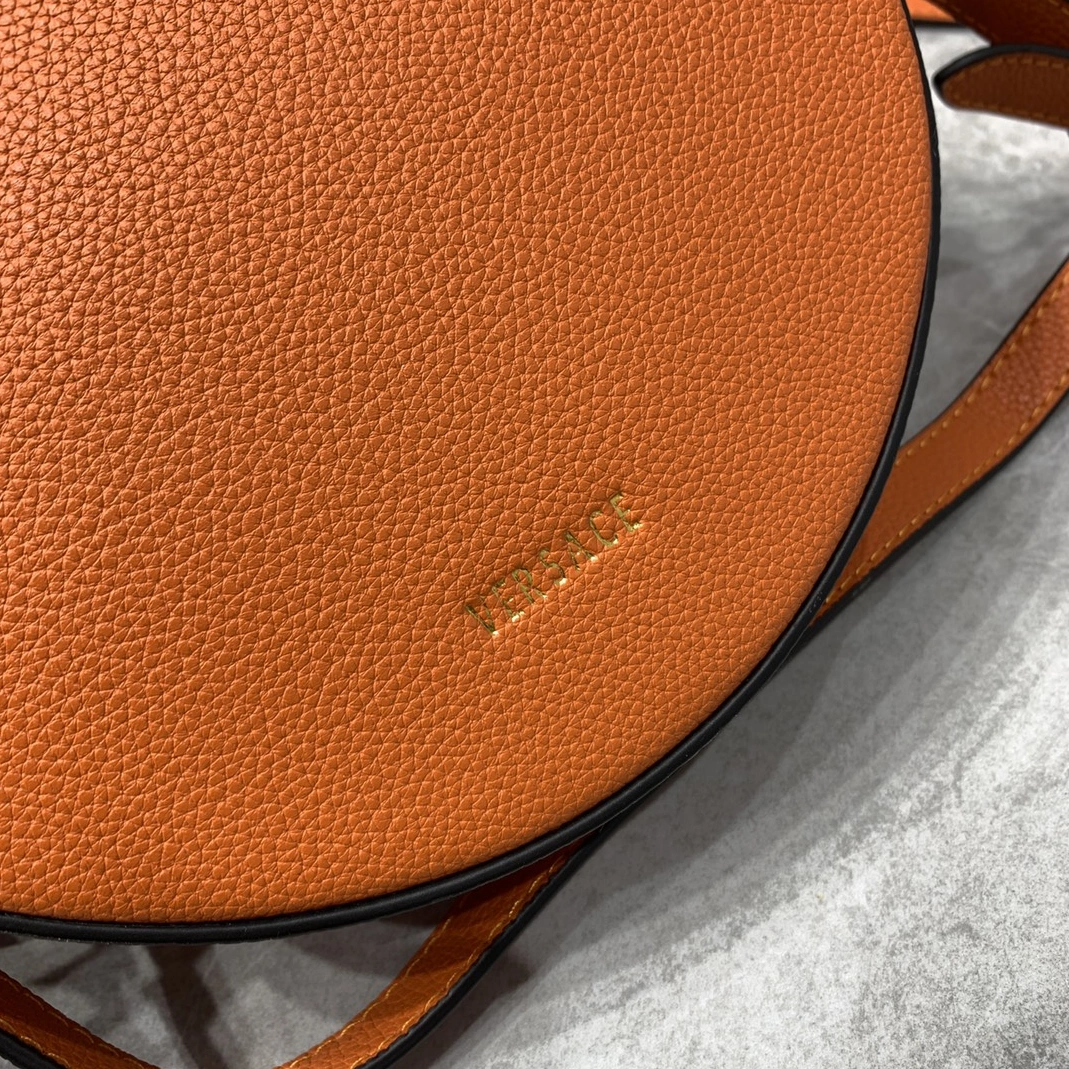 Versace AAA Quality Messenger Bags For Women Practical 8636