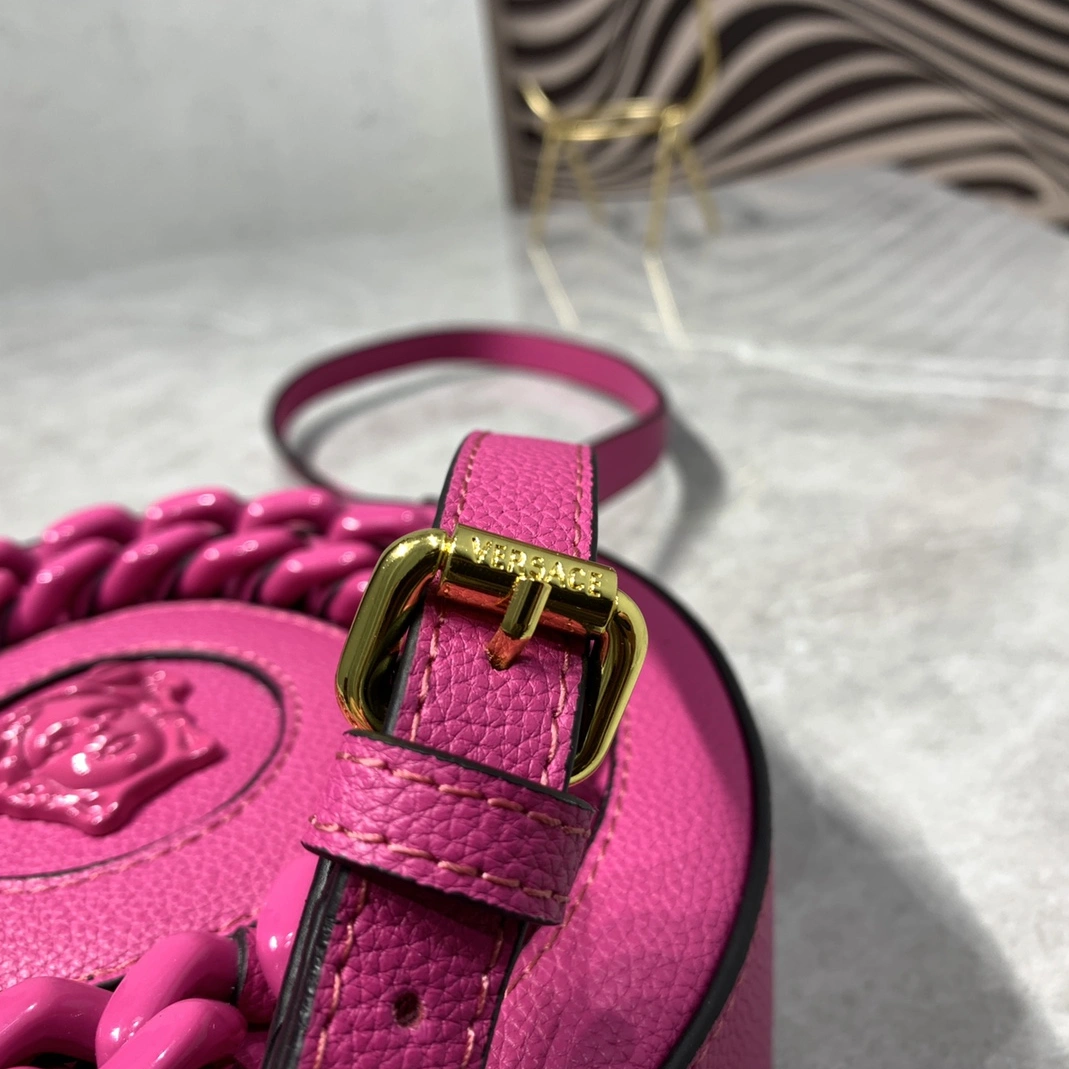 Versace AAA Quality Messenger Bags For Women Reliable 7222