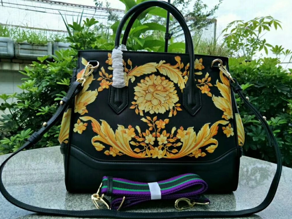Versace AAA Quality Messenger Bags Vibrant 2674