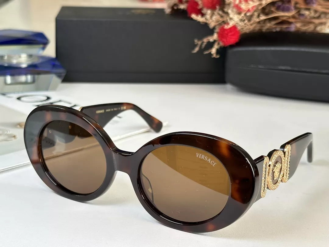Versace AAA Quality Sunglasses Bold 844