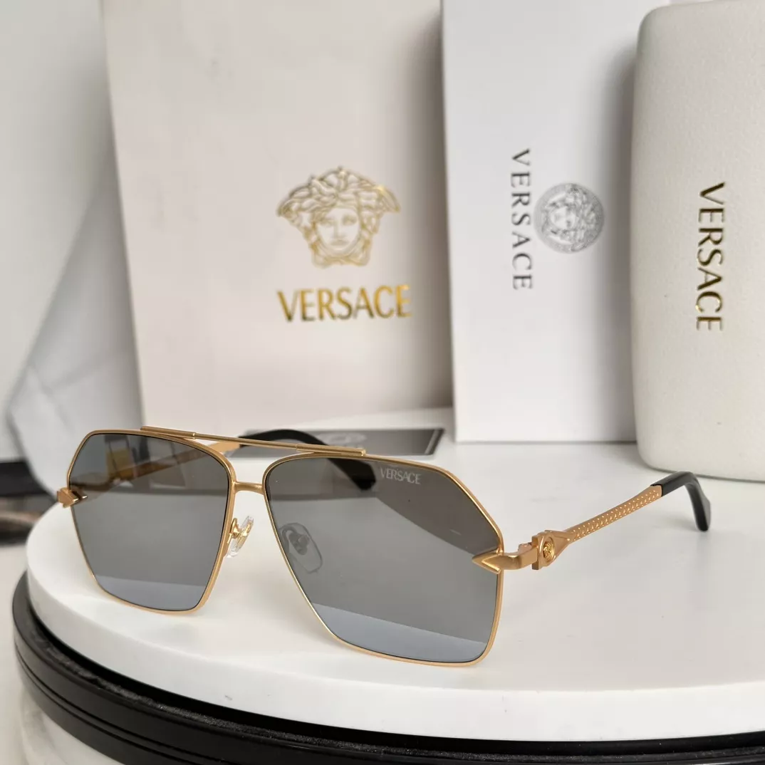 Versace AAA Quality Sunglasses Compact 8099