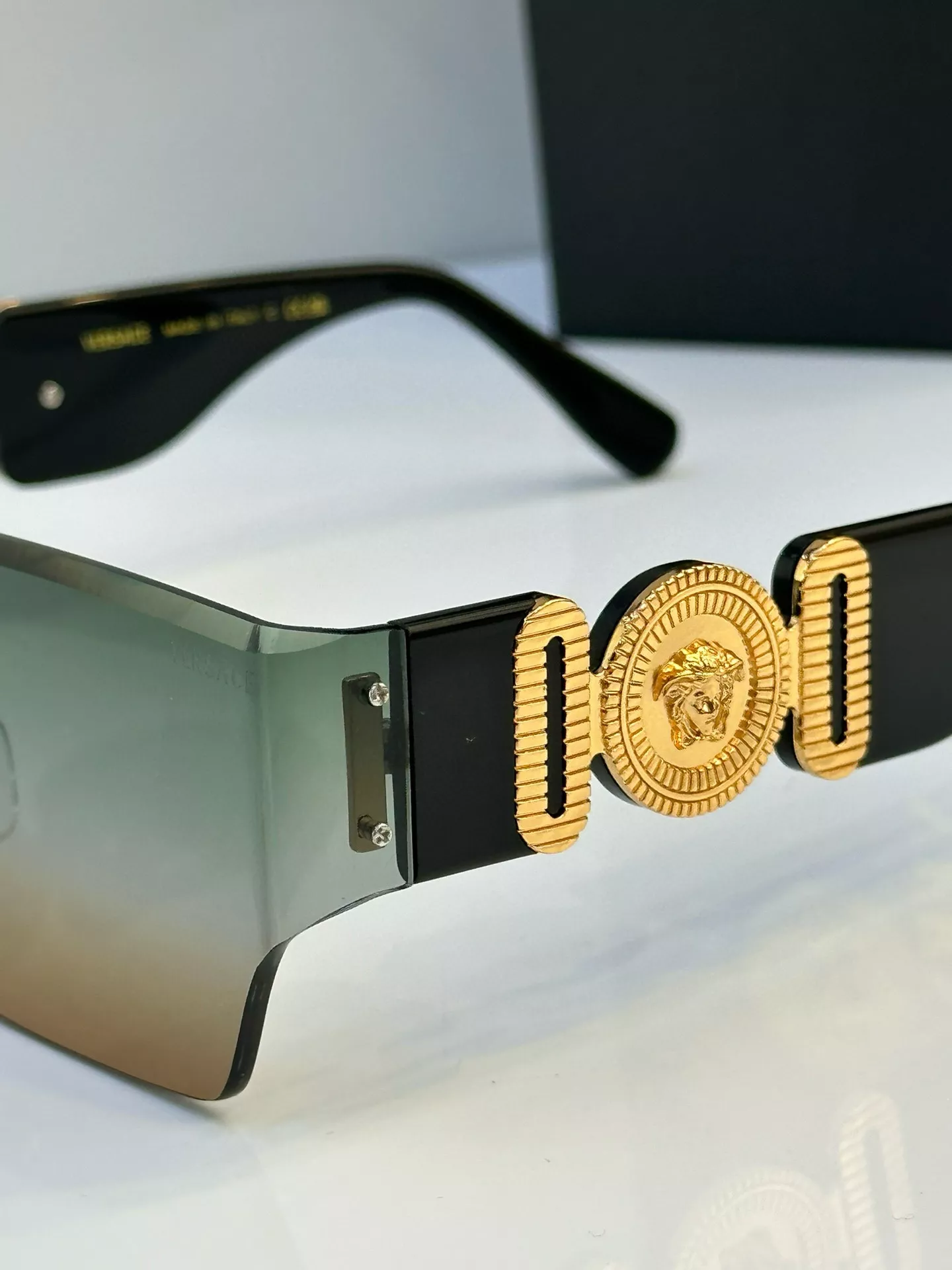 Versace AAA Quality Sunglasses EasyMatch 5560