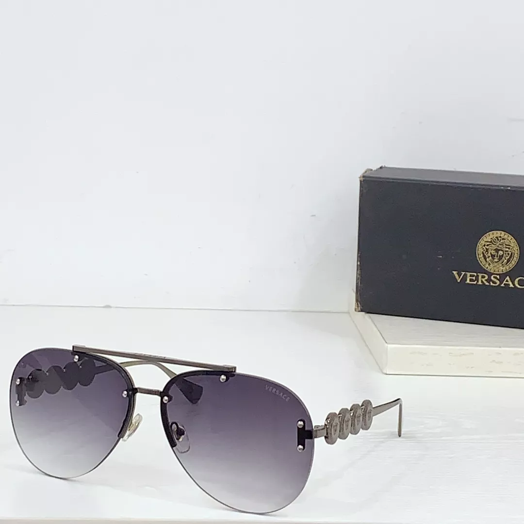 Versace AAA Quality Sunglasses Elegant 1835