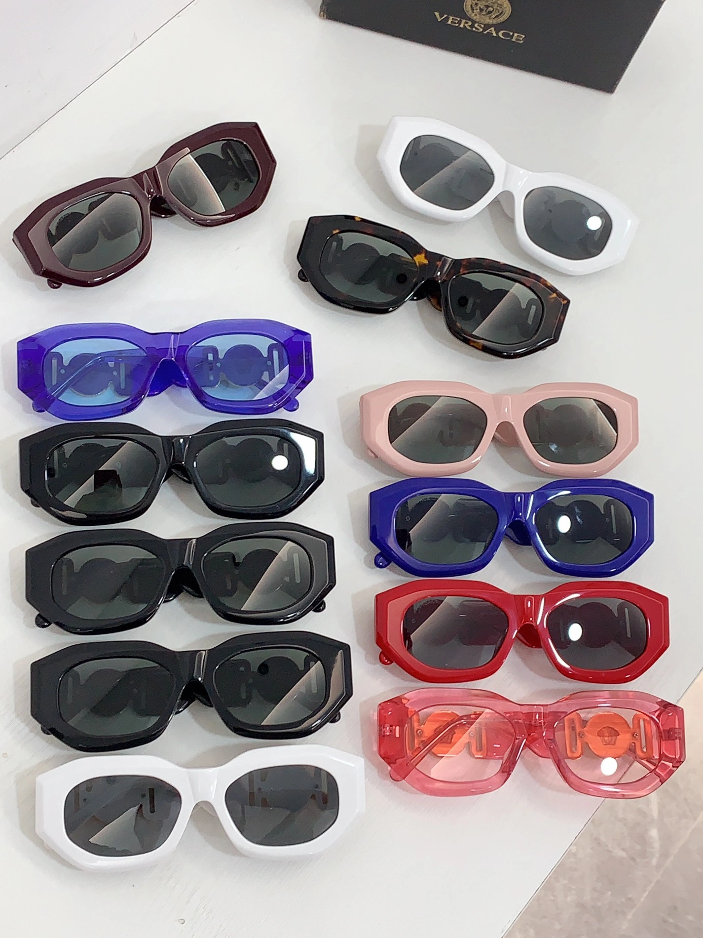 Versace AAA Quality Sunglasses Elegant 8342