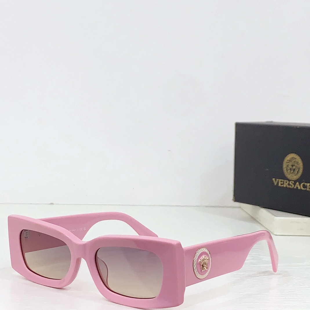 Versace AAA Quality Sunglasses Fashionable 7057