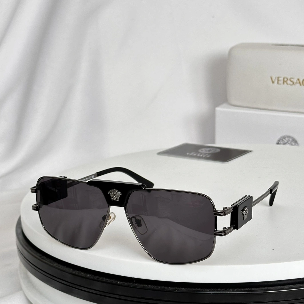 Versace AAA Quality Sunglasses Functional 9005