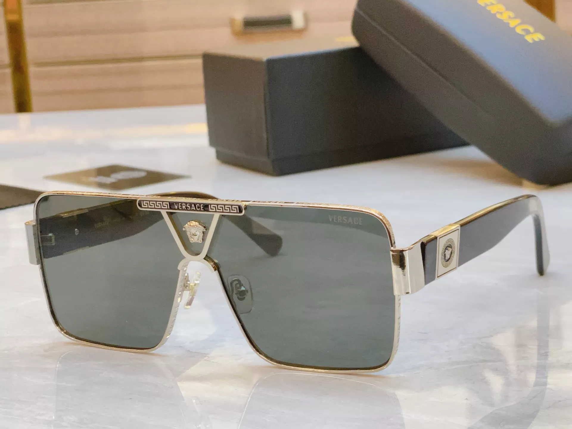 Versace AAA Quality Sunglasses Minimalist 4739