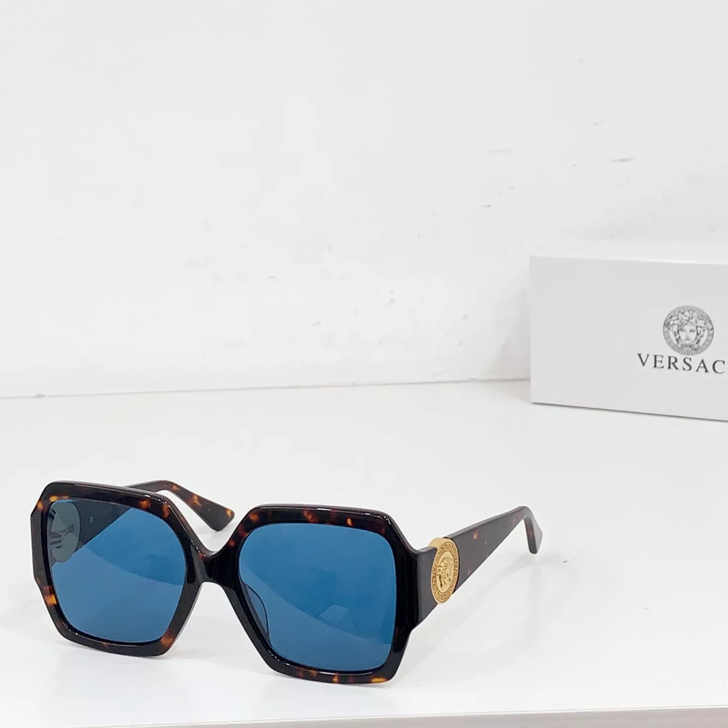 Versace AAA Quality Sunglasses Modern 3198